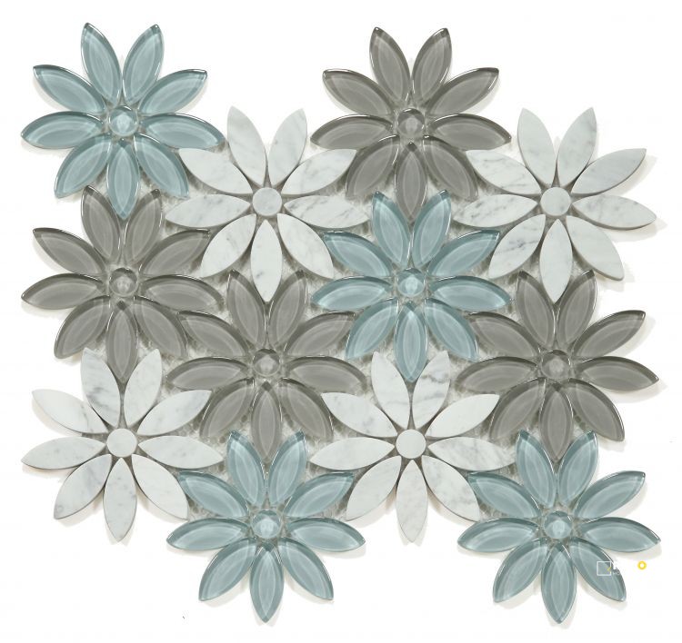 DAISY WHITE SKY MOSAIC 10" X 11.25" - 3