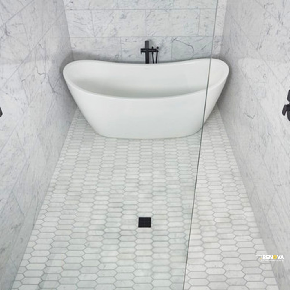 BIANCO VENATINO HONED PICKET MOSAIC