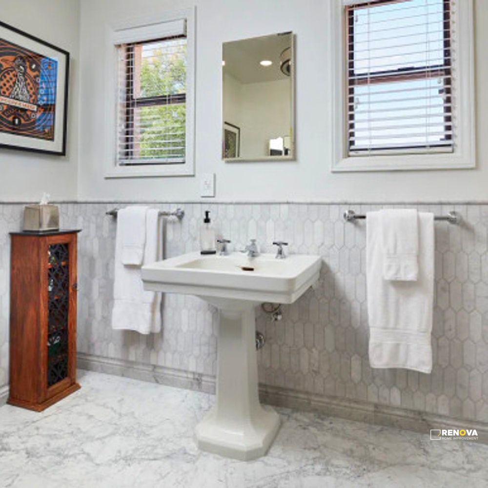 BIANCO VENATINO HONED PICKET MOSAIC - 3