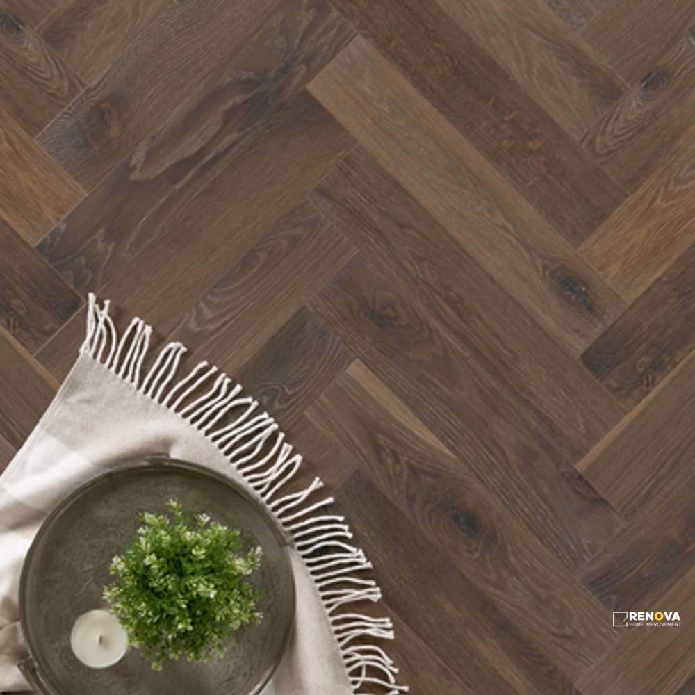 KENTWOOD BESPOKE HERRINGBONE WOODBURN OAK ENGINEERED 0.5625IN 4.3125IN 21.625IN