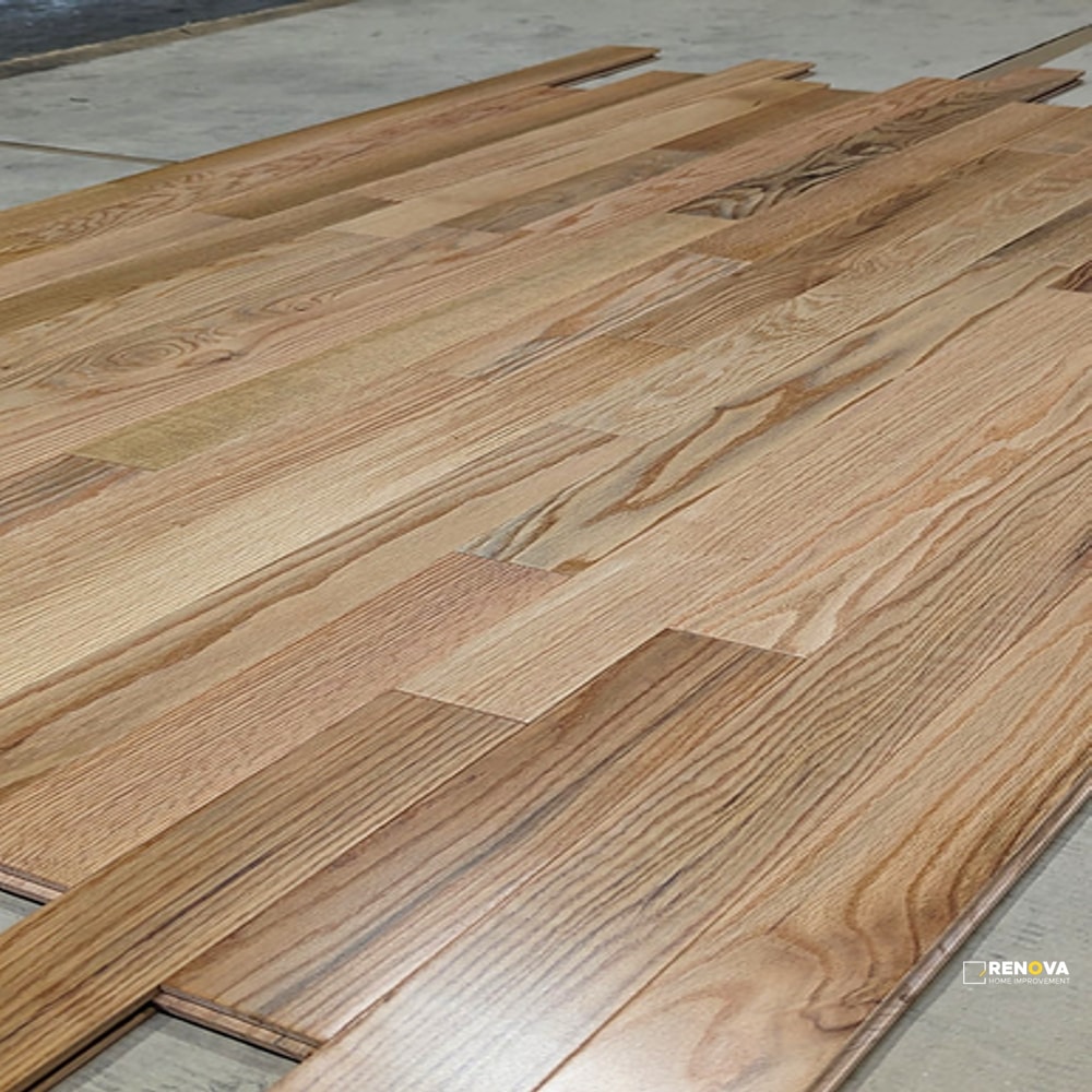 RED OAK SMOOTH NATURAL 2-1/4" - SOLID - CRESTWOOD - 3