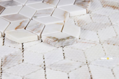 CUBIC CALACATTA GOLD MOSAIC 11.75" X 12" - 3