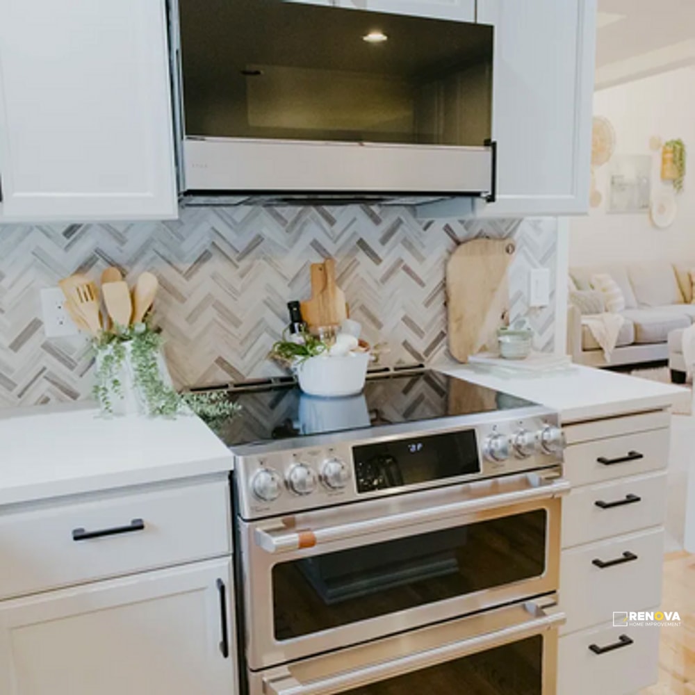 SKYLINE HONED HERRINGBONE MOSAIC 1" X 4" - 7