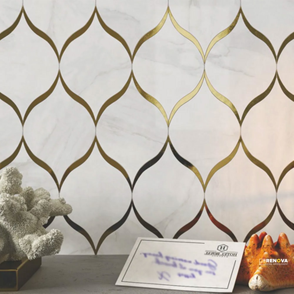 CHAPTER SPEC09 - ELOQUENT THASSOS POLISHED MOSAIC 10-1/2" X 11-3/4"