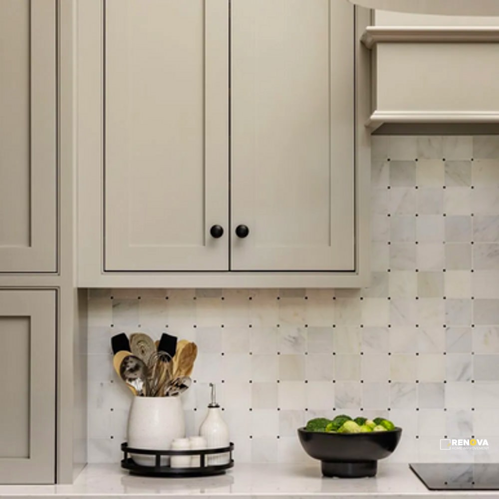 CHAPTER 15 - STATUARIO OCTAGON BLACK DOT MOSAIC 11-1/4" X 11-1/4"
