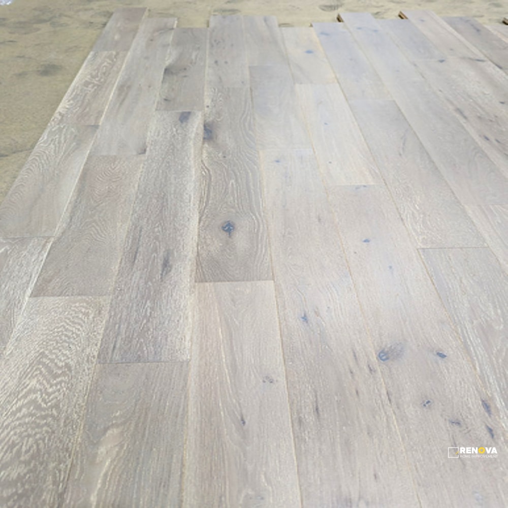 OAK WIRE BRUSHED GROUP 2 3-1/2" - SOLID - CRESTWOOD - 6